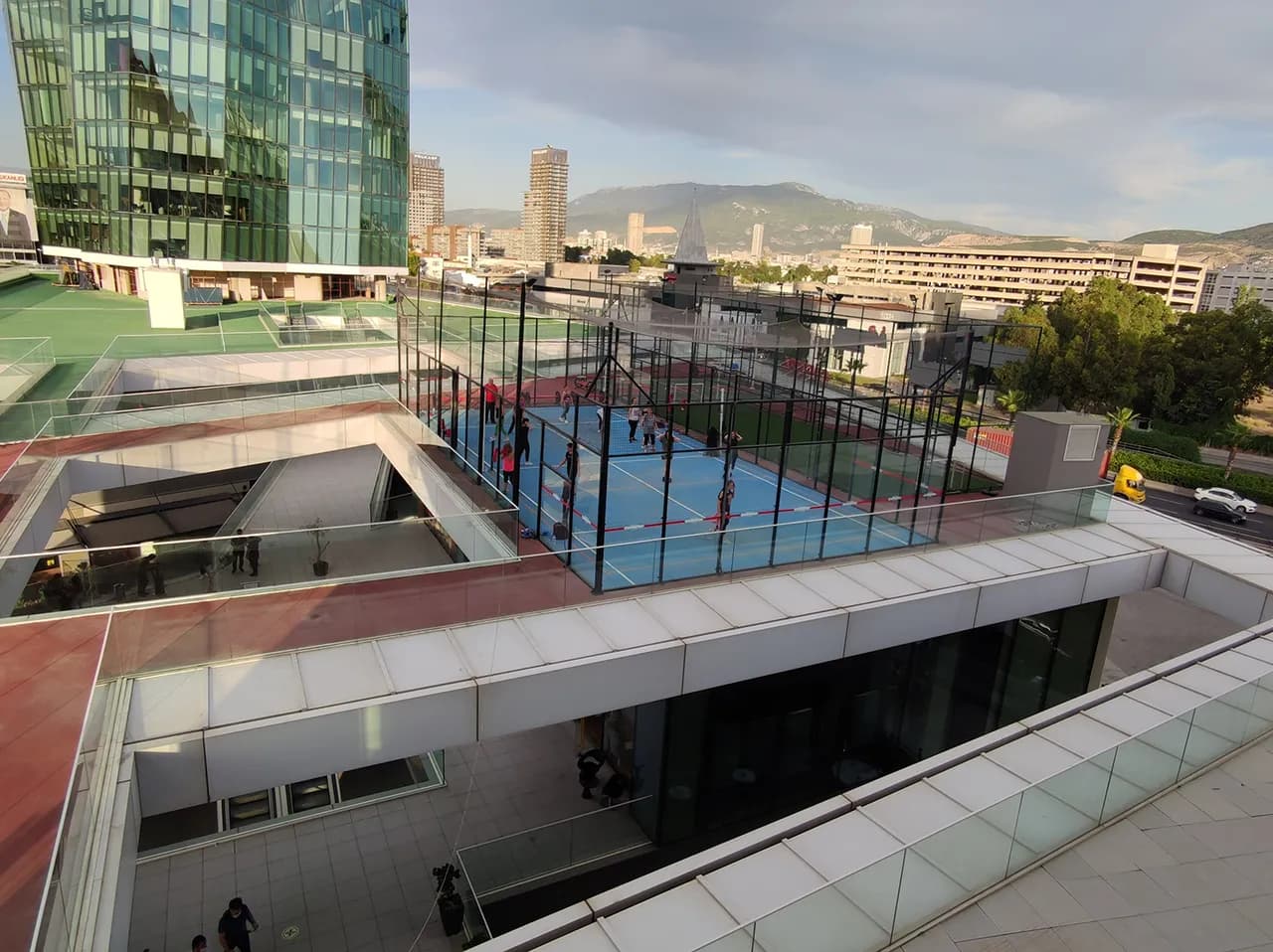 Mistral Carrera Fitness & Spa padel kortu